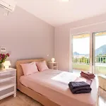 Marianne's Olive Grove - Loutraki Villa