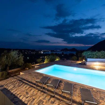 Marianne's Olive Grove - Loutraki Villa