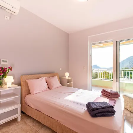 Marianne's Olive Grove - Loutraki Villa