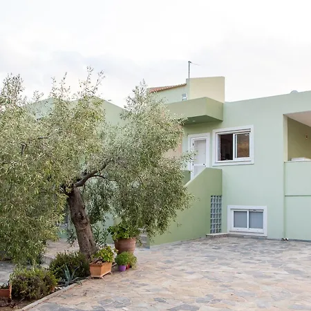 Marianne's Olive Grove - Loutraki Villa Limni Vouliagmenis
