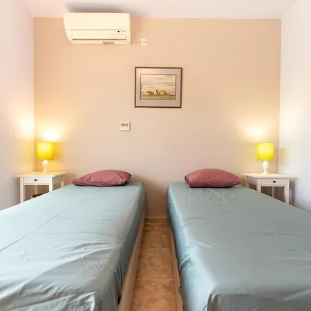 Villa Marianne's Olive Grove - Loutraki Vouliagmeni-See