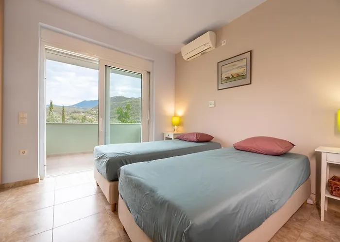 Marianne's Olive Grove - Loutraki Villa