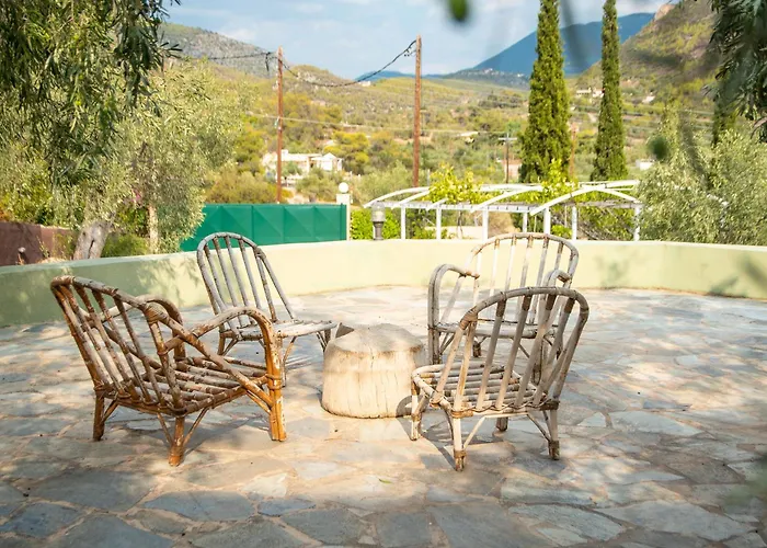 Marianne's Olive Grove - Loutraki Villa *