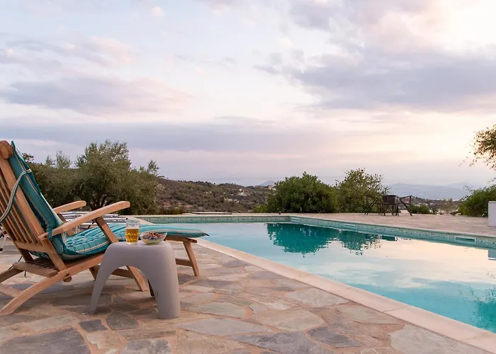 Marianne's Olive Grove - Loutraki Villa *